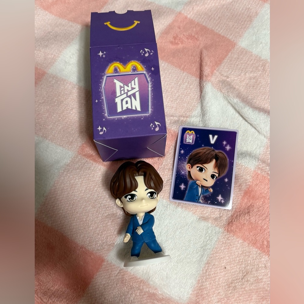 McDonald’s X TinyTan BTS, V figure
